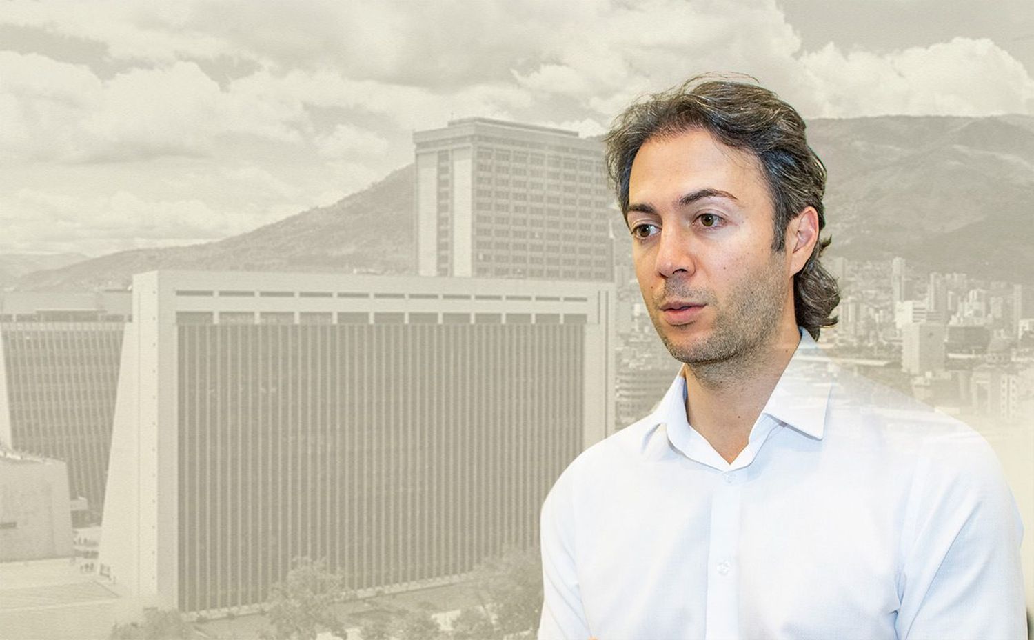 ¡Se CALENTÓ Medellín! Renunció el alcalde Daniel Quintero