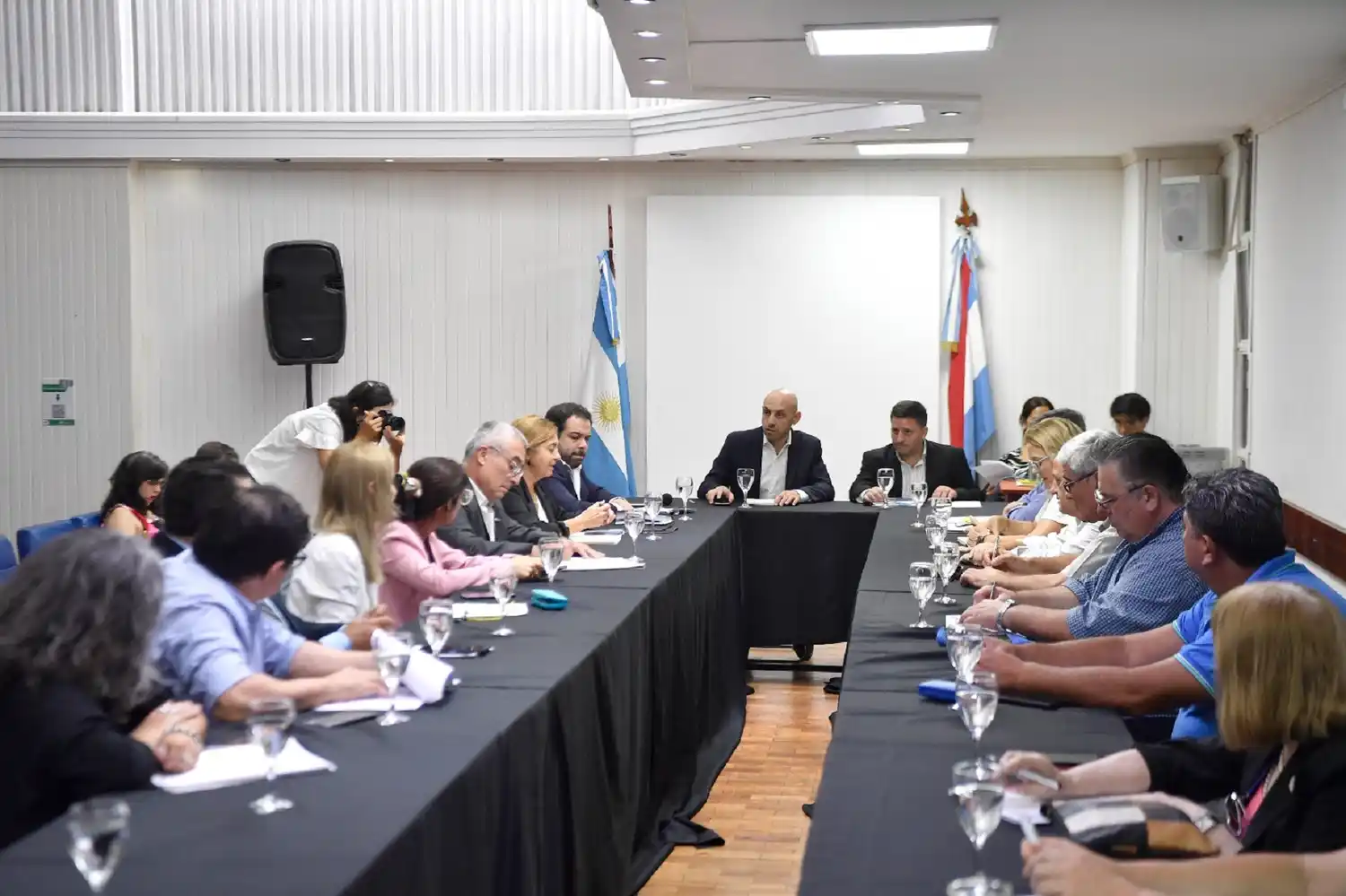 Los gremios docentes evalúan la propuesta gubernamental en paritaria salarial