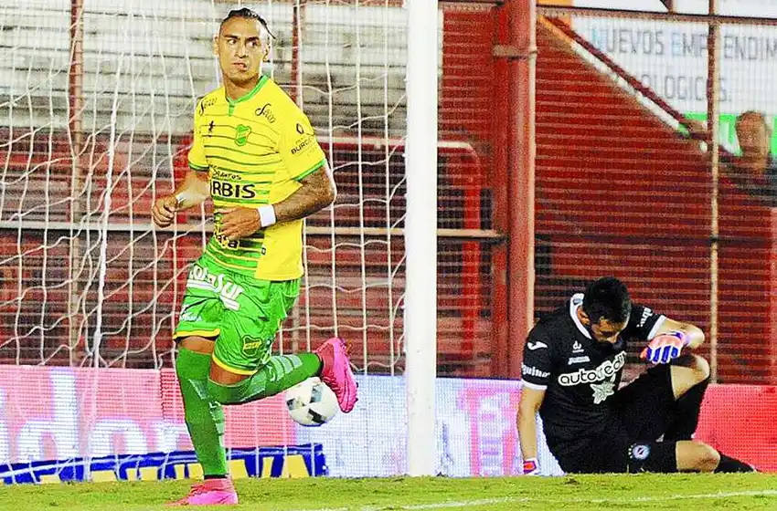 El presidente de Defensa confirmó que lo de Bordagaray está «en un 99 %» hecho