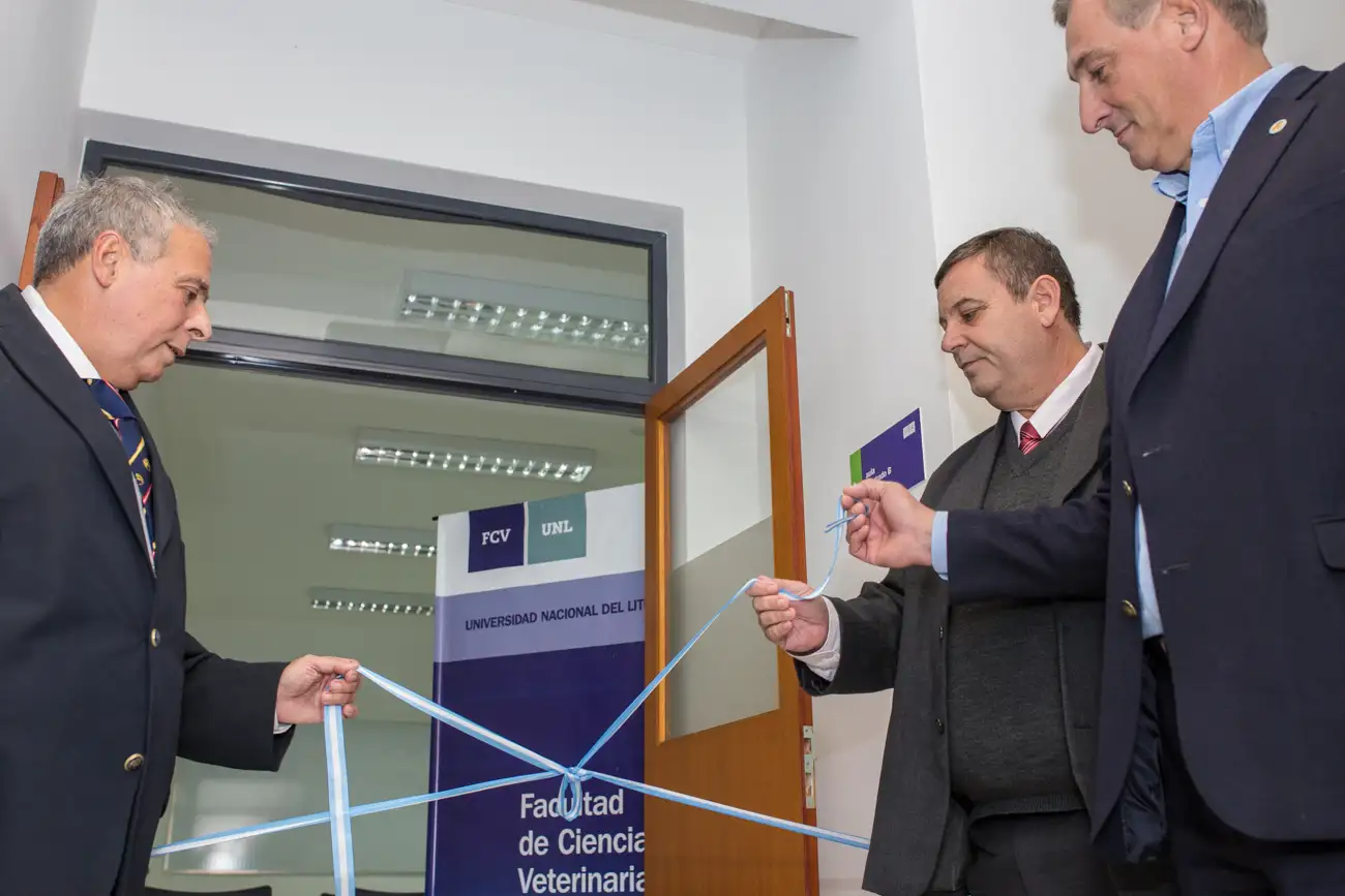 La UNL inauguró tres nuevas aulas de Posgrado en Ciencias Veterinarias