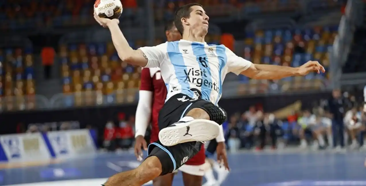 Simonet: “Estar en los JJOO es un logro increíble para el handball argentino”.