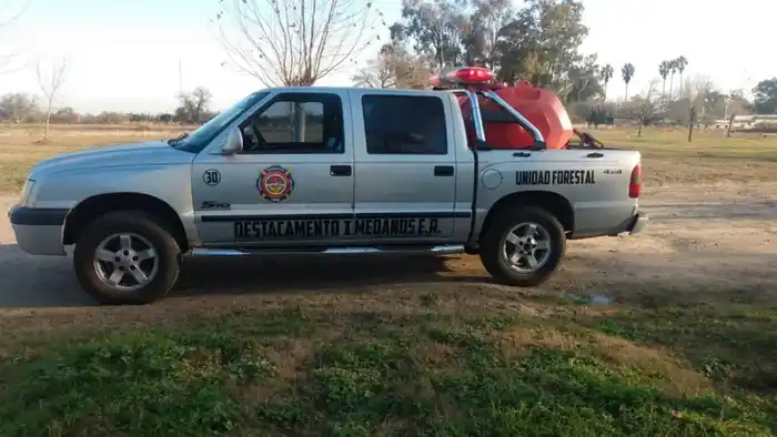 Bomberos de Ceibas y Médanos recibieron una camioneta donada por la Fundación Salentein