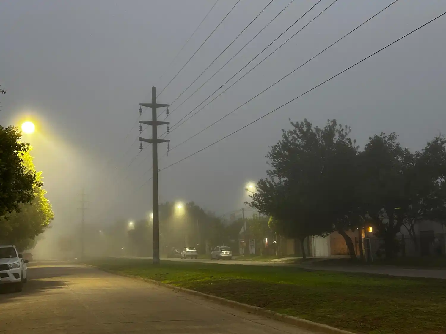 clima amanecer rafaela niebla neblina cielo cubierto ruta y semáforos - 2