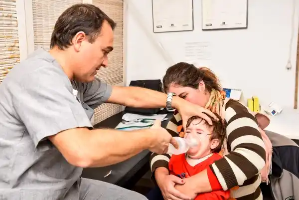 Infecciones respiratorias en niños: Presentación en Chascomús de la estrategia del programa IRAB