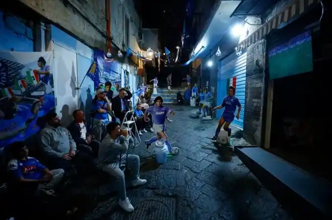 NAPOLI - 2