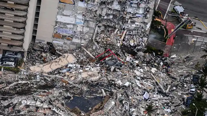 ENTRE LÁGRIMAS Y SIN ESPERANZAS: estas son las imágenes impactantes del colapso del edificio Champlain Towers de Miami  (+ Video)