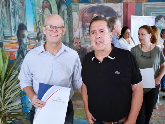 Salto Grande entregó atomizadores de alta potencia a municipios del departamento Federación