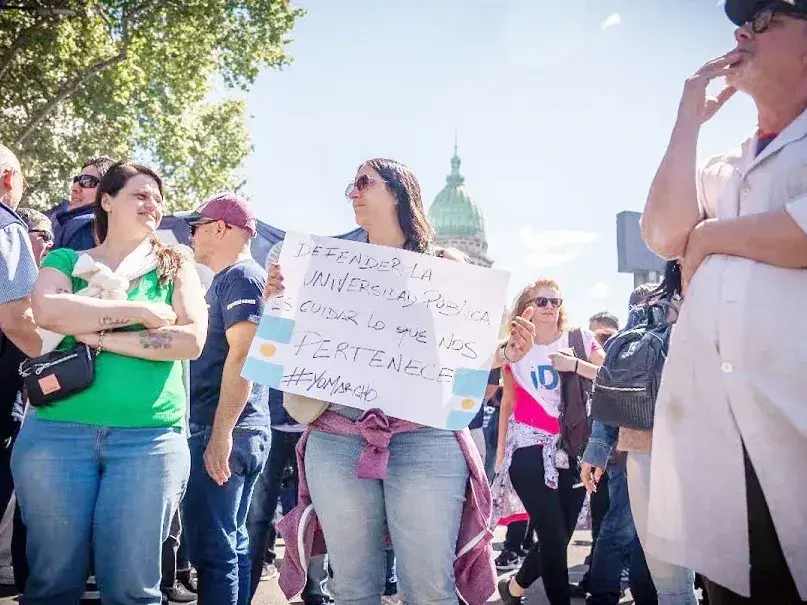 No hubo acuerdo en la paritaria docente universitaria: habrá una nueva marcha y la UBA anunció un paro escalonado de 23 días