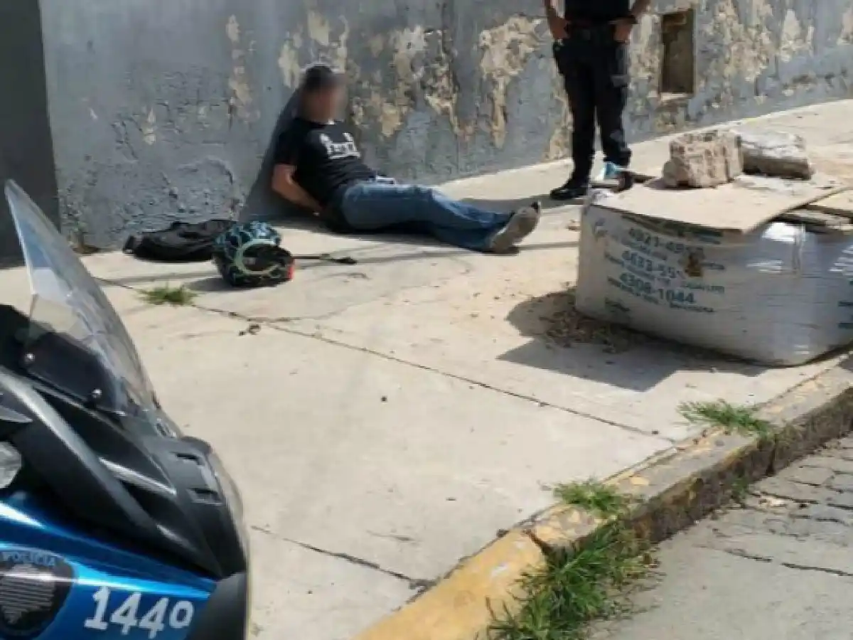 Un motochorro colombiano robó quedó en libertad y lo multaron con $700