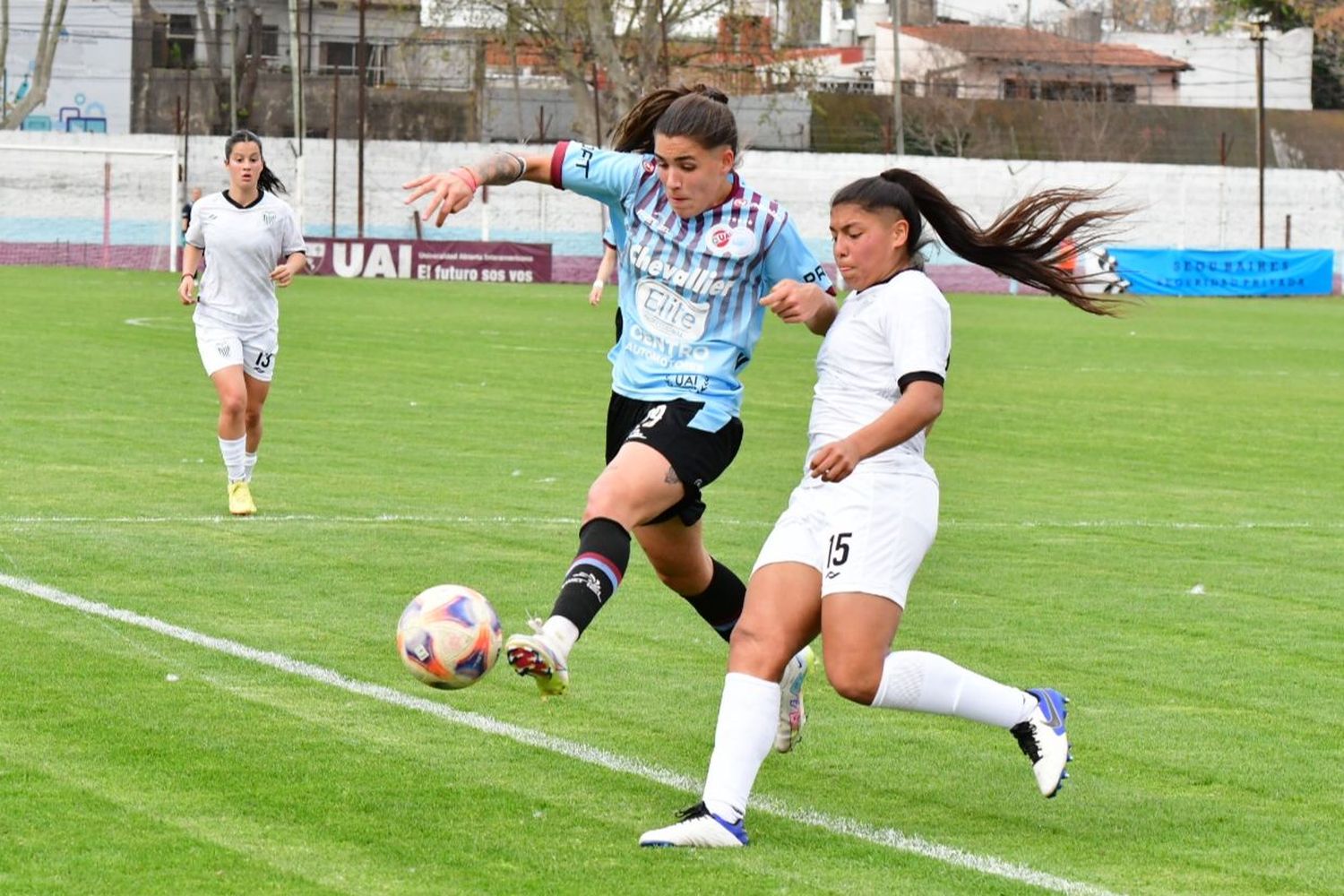 Romina Núñez de titular en el triunfo de UAI Urquiza