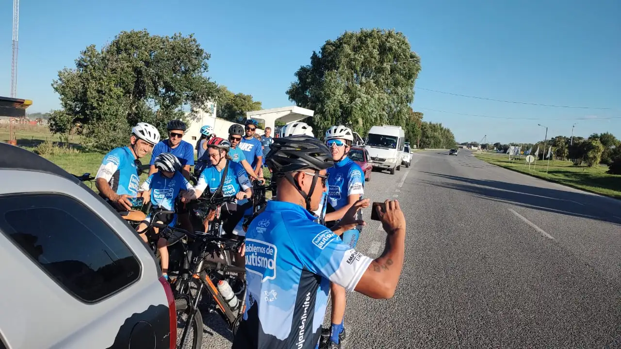 El grupo partió el viernes desde la ciudad y llegó hoy a Buenos Aires.