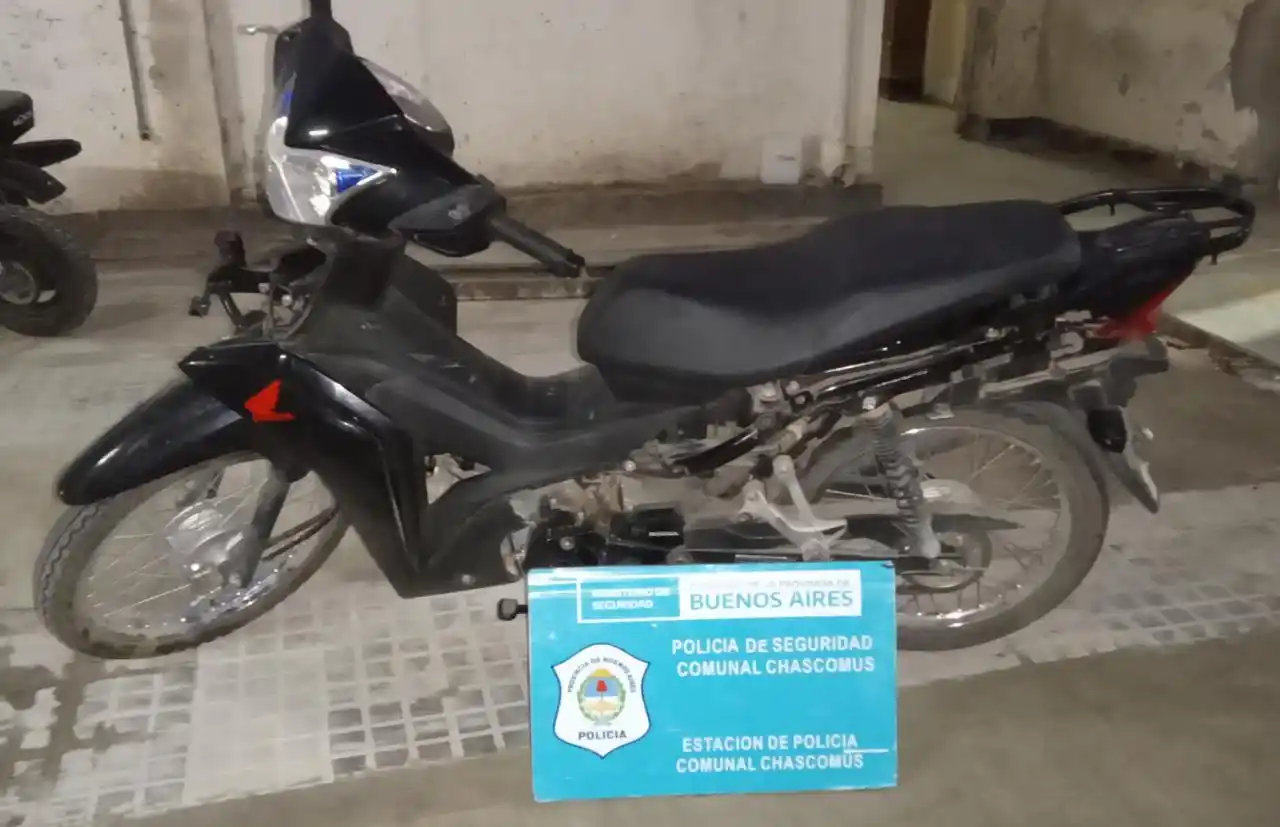 “Hallazgo”: Moto sustraída en Chascomús pudo ser recuperada en calle Castelar y vías