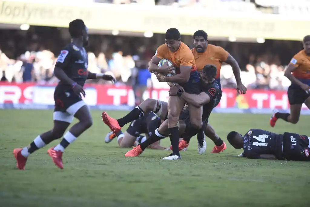 Jaguares dio un mal paso frente a Sharks 