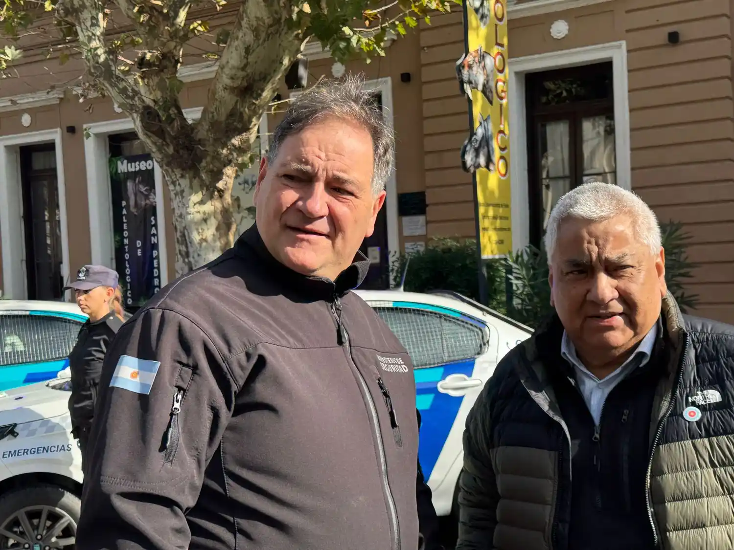 ministro de seguridad alonso y cecilio salazar