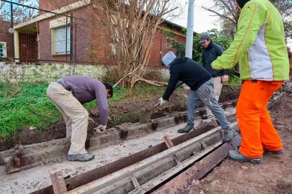 Avances del cordón cuneta en el Barrio San Pío