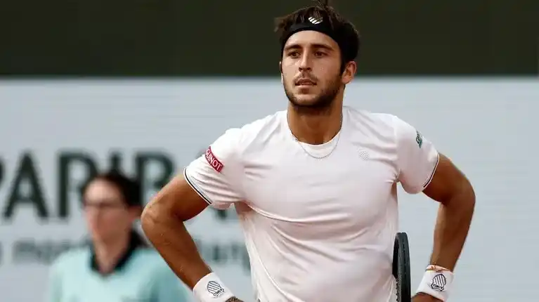 Se acabó el sueño: Tomas Etcheverry luchó pero quedó eliminado de Roland Garros