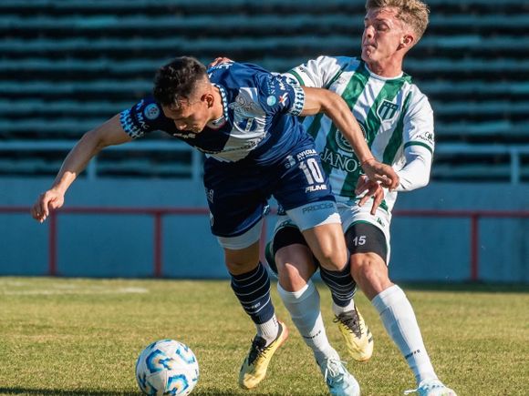 Alvarado quiere levantarse frente a Almagro