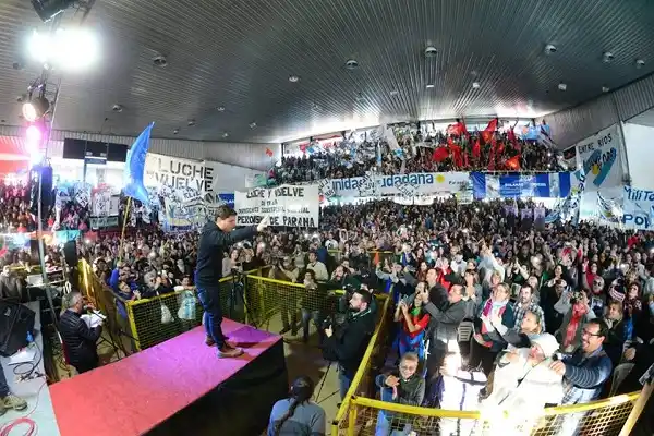 Axel Kicillof puso condiciones para la unidad del peronismo en Paraná