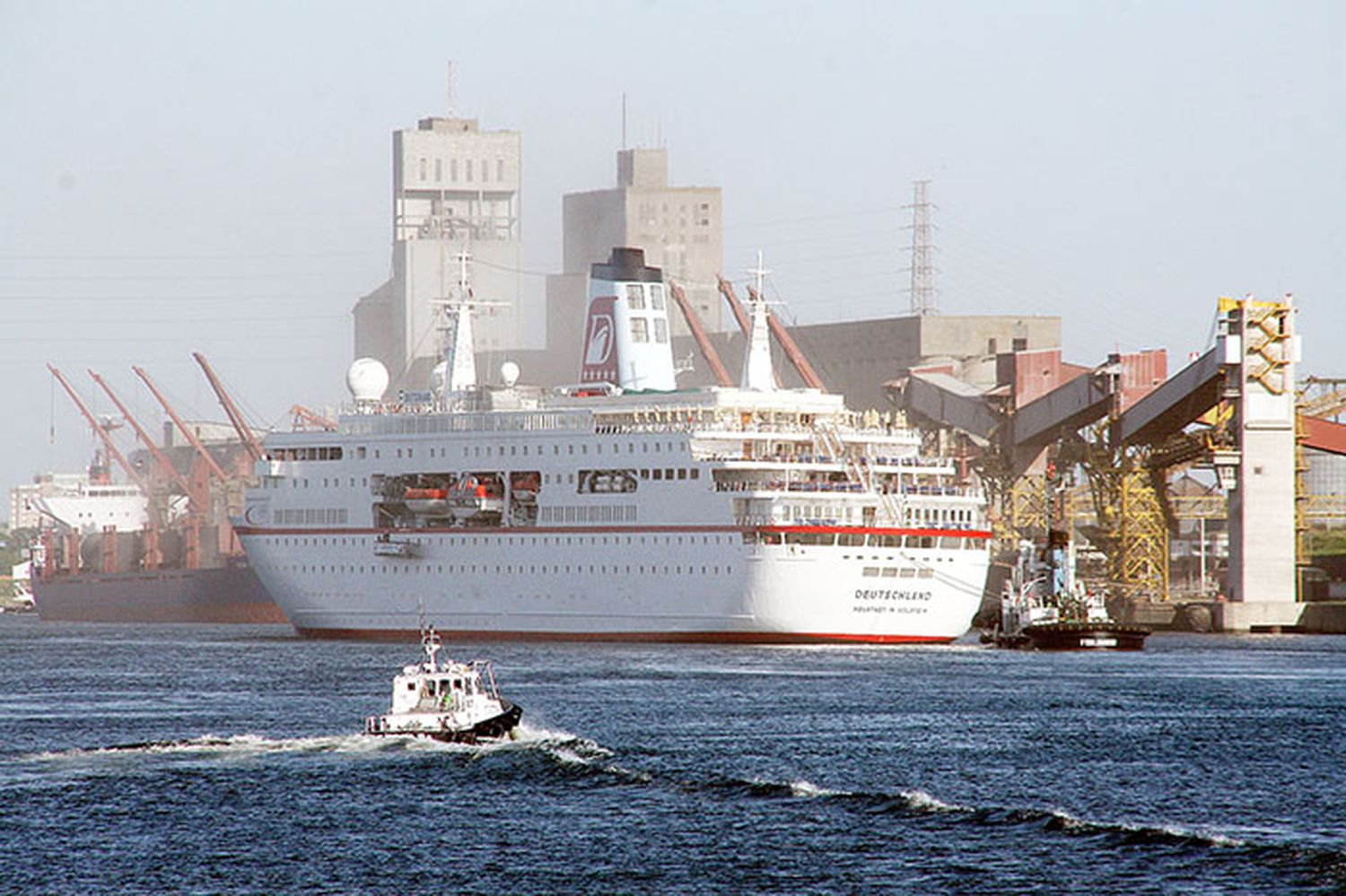 Cruceros, transatlánticos y buques de pasajeros