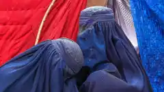 Medio centenar de mujeres protestaron en Afganistán para reclamar por sus derechos