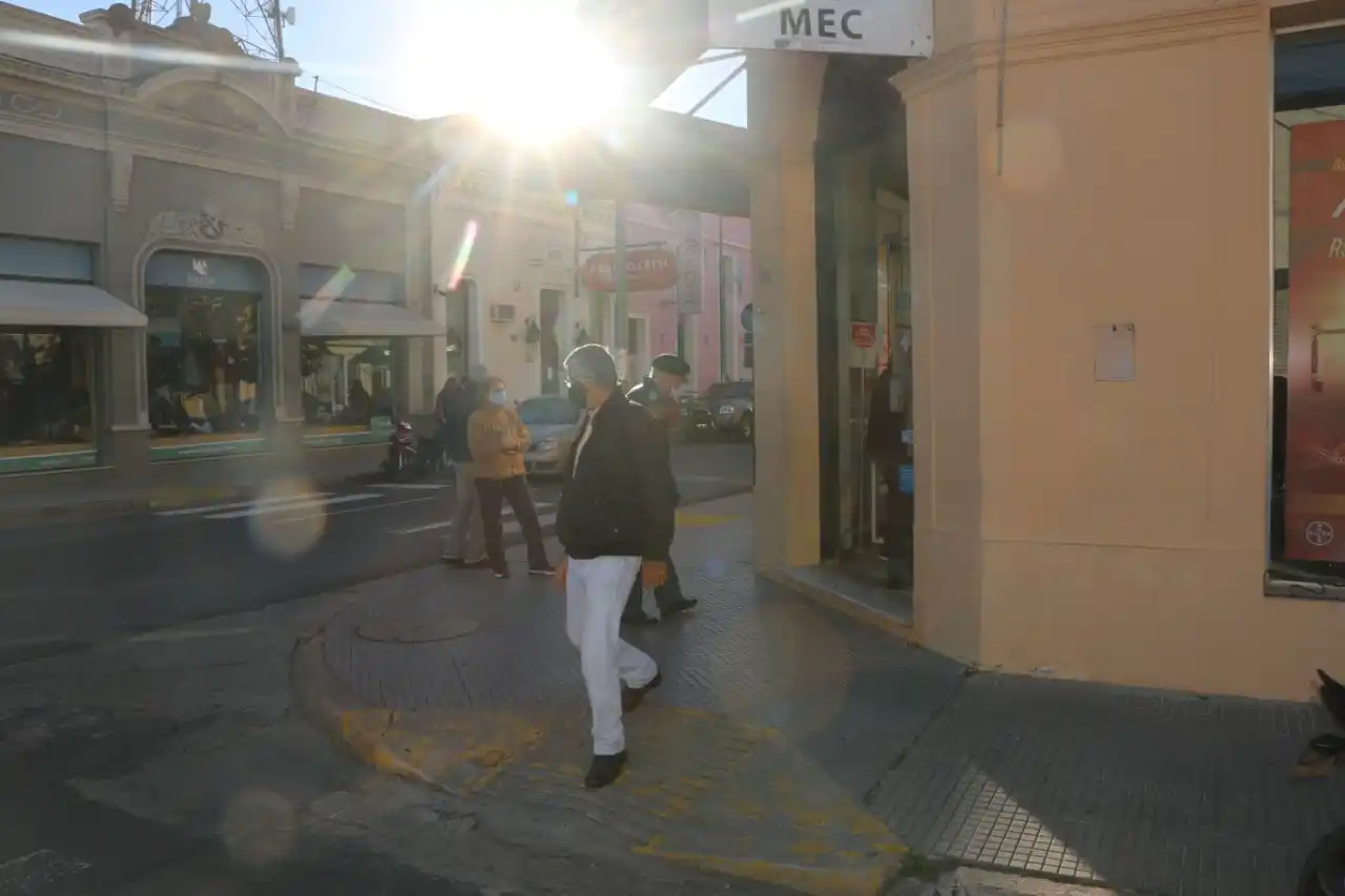 La ola de Covid en Entre Ríos no para: cientos de casos en varios departamentos