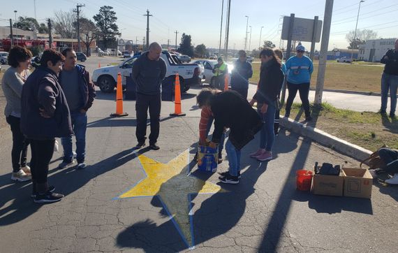 Otra estrella amarilla recuerda a una víctima fatal y reedita el reclamo sobre la 226