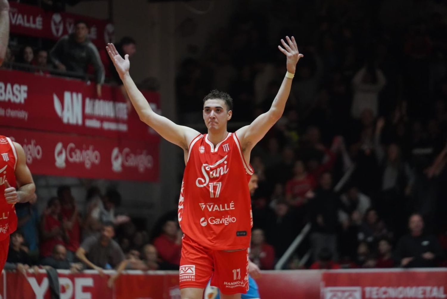 Eydallín apareció sobre el final del encuentro para liquidar las acciones