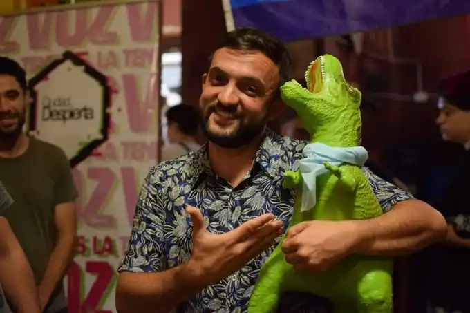 Leo Grosso se burló del arzobispo de La Plata tras sus polémicos dichos contra la comunidad gay