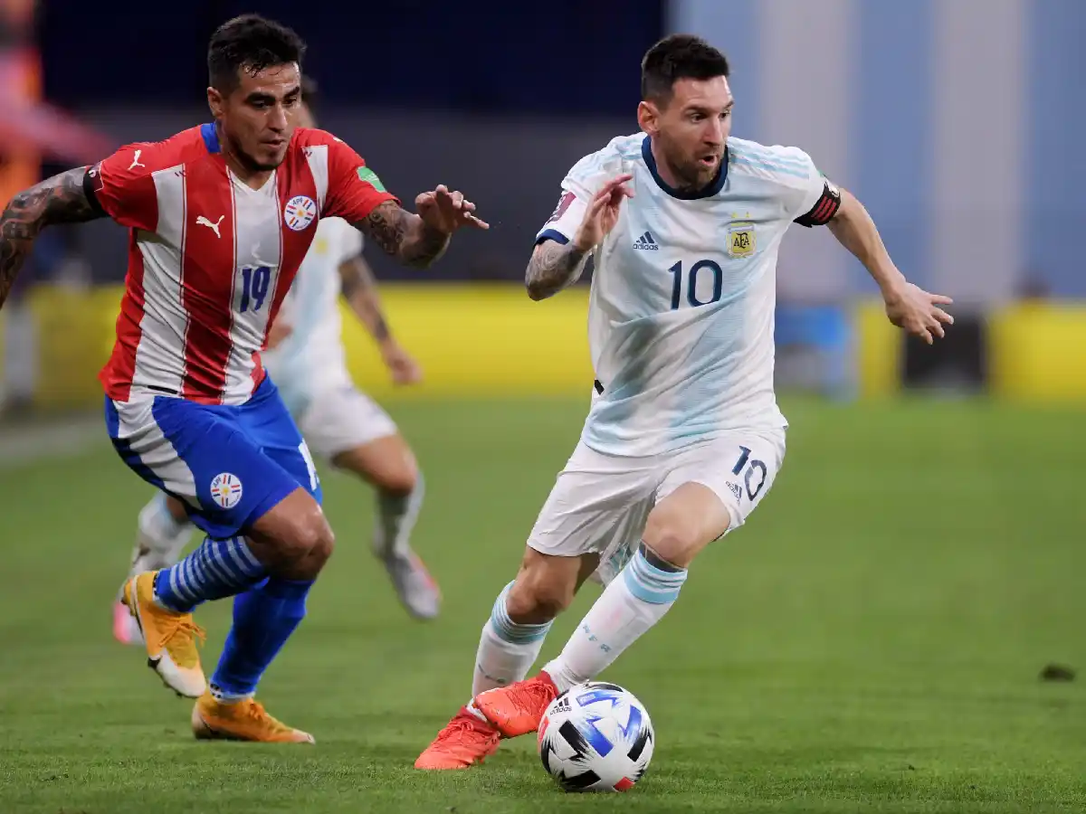 Con el VAR como protagonista, la selección empató con Paraguay