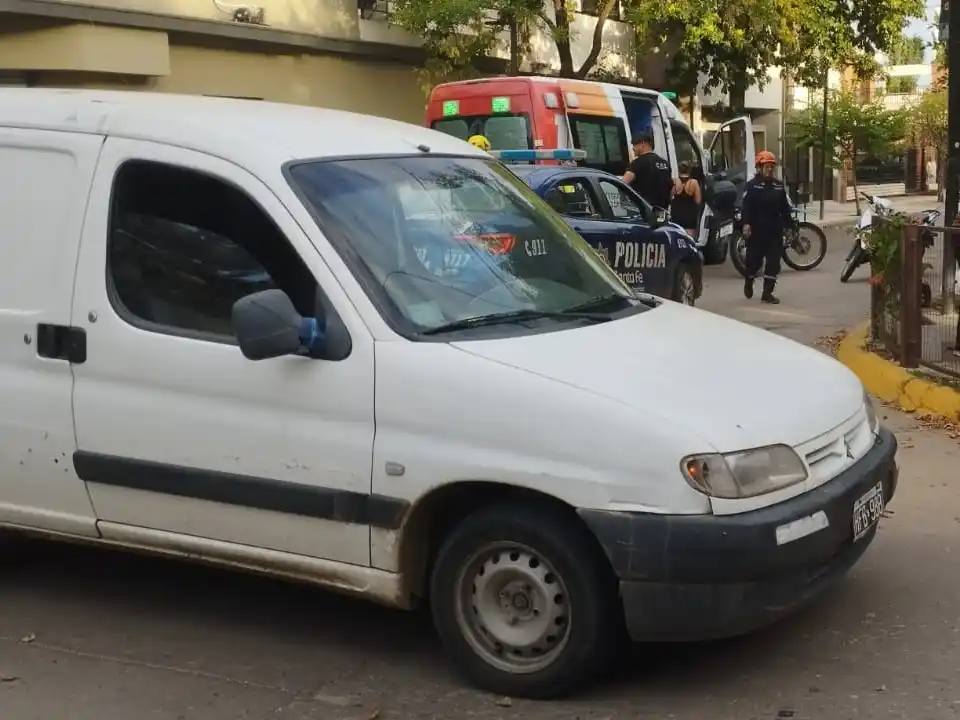 El accidente fue en esquina de Moreno y Pellegrini. Crédito: Bomberos de Venado Tuerto.
