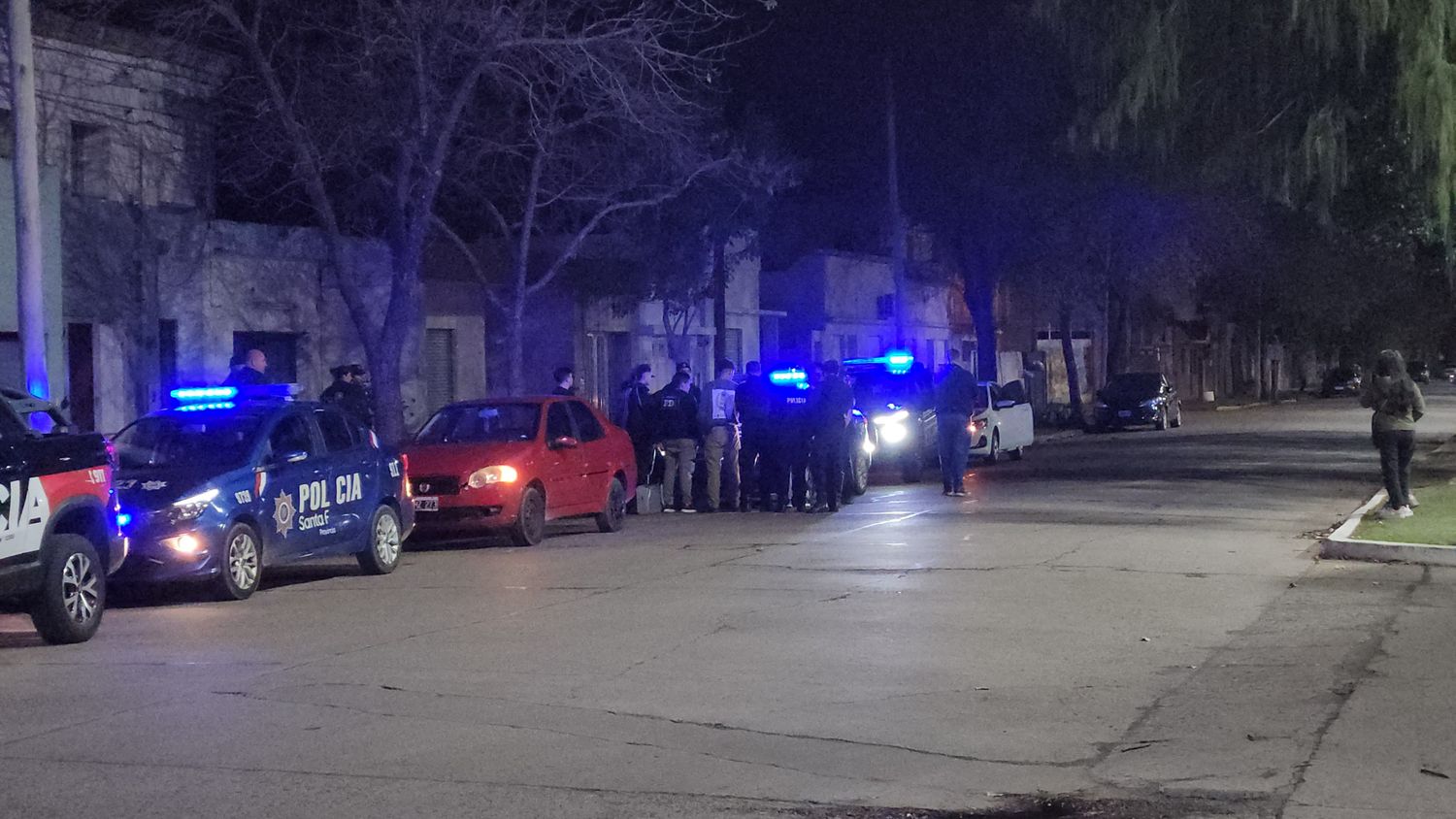 Detuvieron un auto yendo a toda velocidad en Rafaela: tenían droga y terminaron detenidos