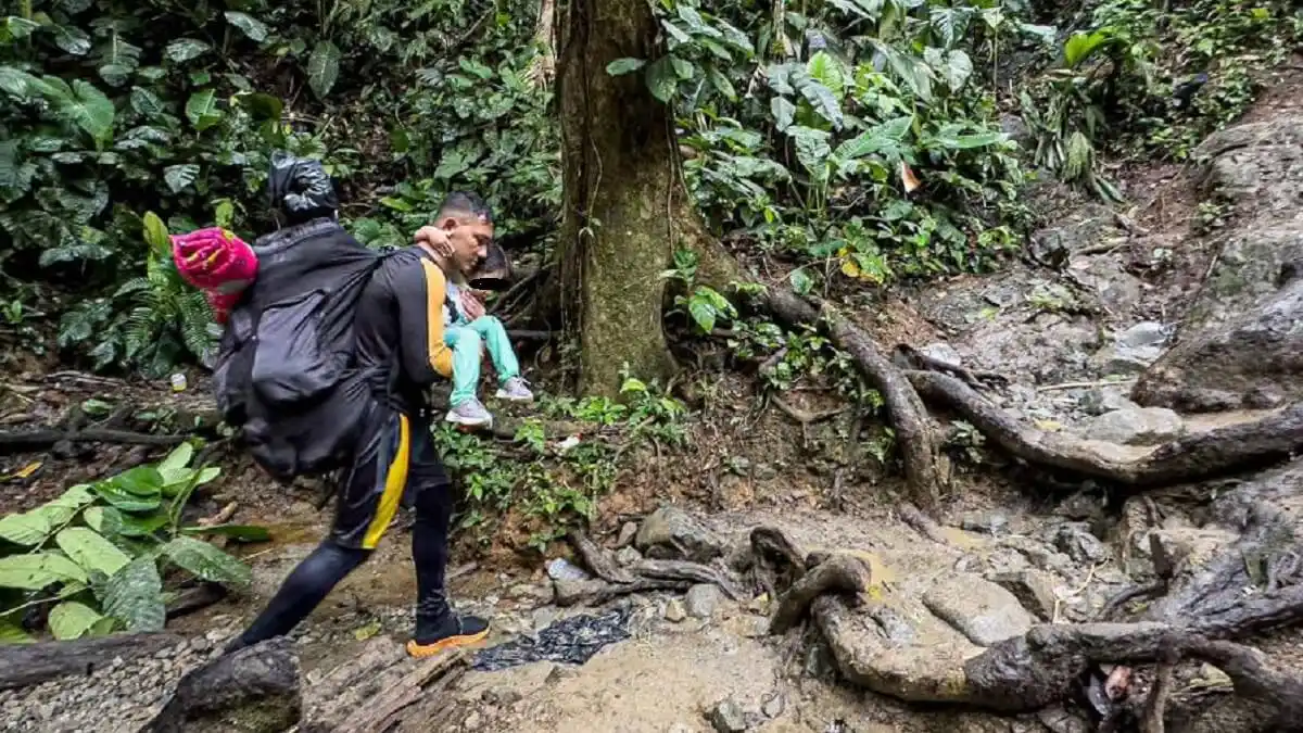 HÉROE DEL DARIÉN: venezolano encuentra una niñita perdida y ayuda a que se reúna con su familia