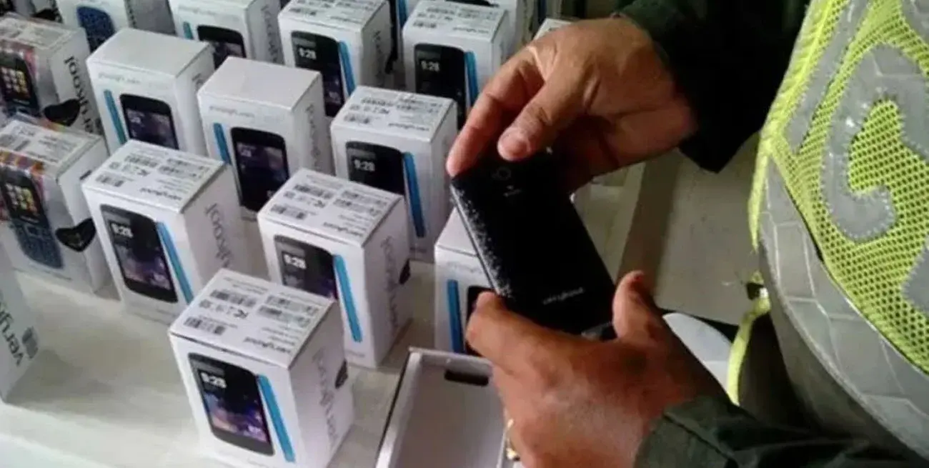 Celulares y cigarrillos, al frente del contrabando en Argentina: advierten pérdidas millonarias para el Estado
