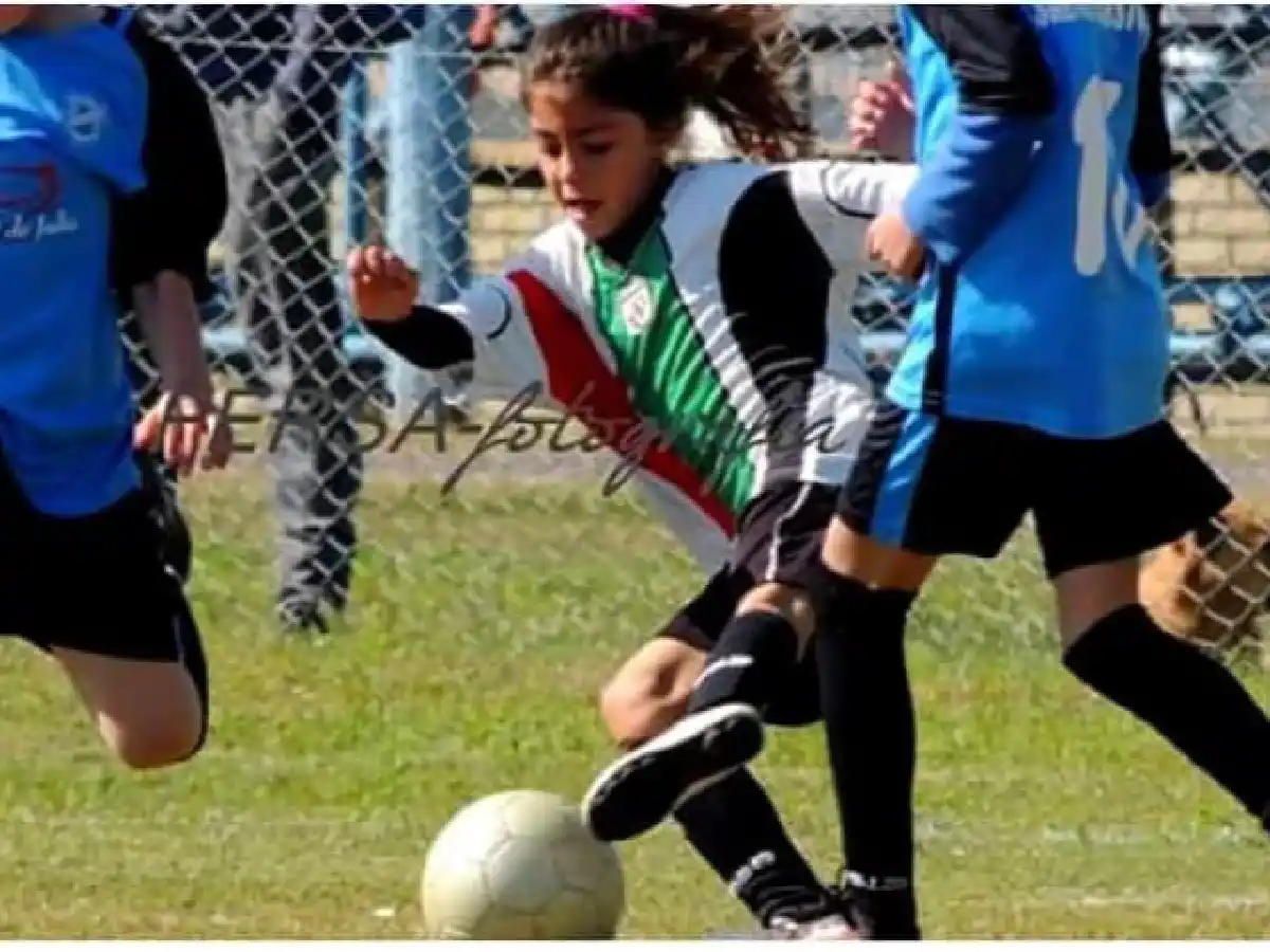 Martina, la niña a la que no dejan jugar en la Liga Regional