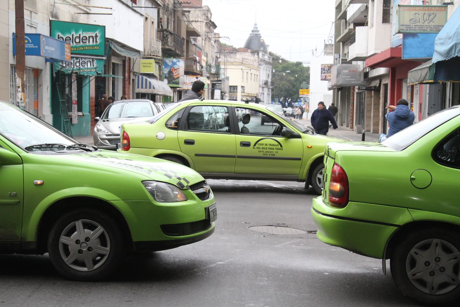 Los hechos de inseguridad han motivado numerosas protestas de trabajadores del volante en la capital santafesina.