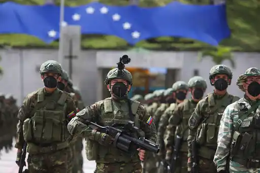 ¿POTENCIA ARMAMENTISTA?: Maduro crea Consejo para realizar su propio sistema de armas