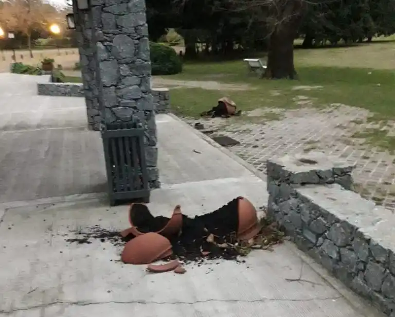 Vándalos ingresaron al Tandil Golf Club y provocaron daños en las instalaciones y cancha