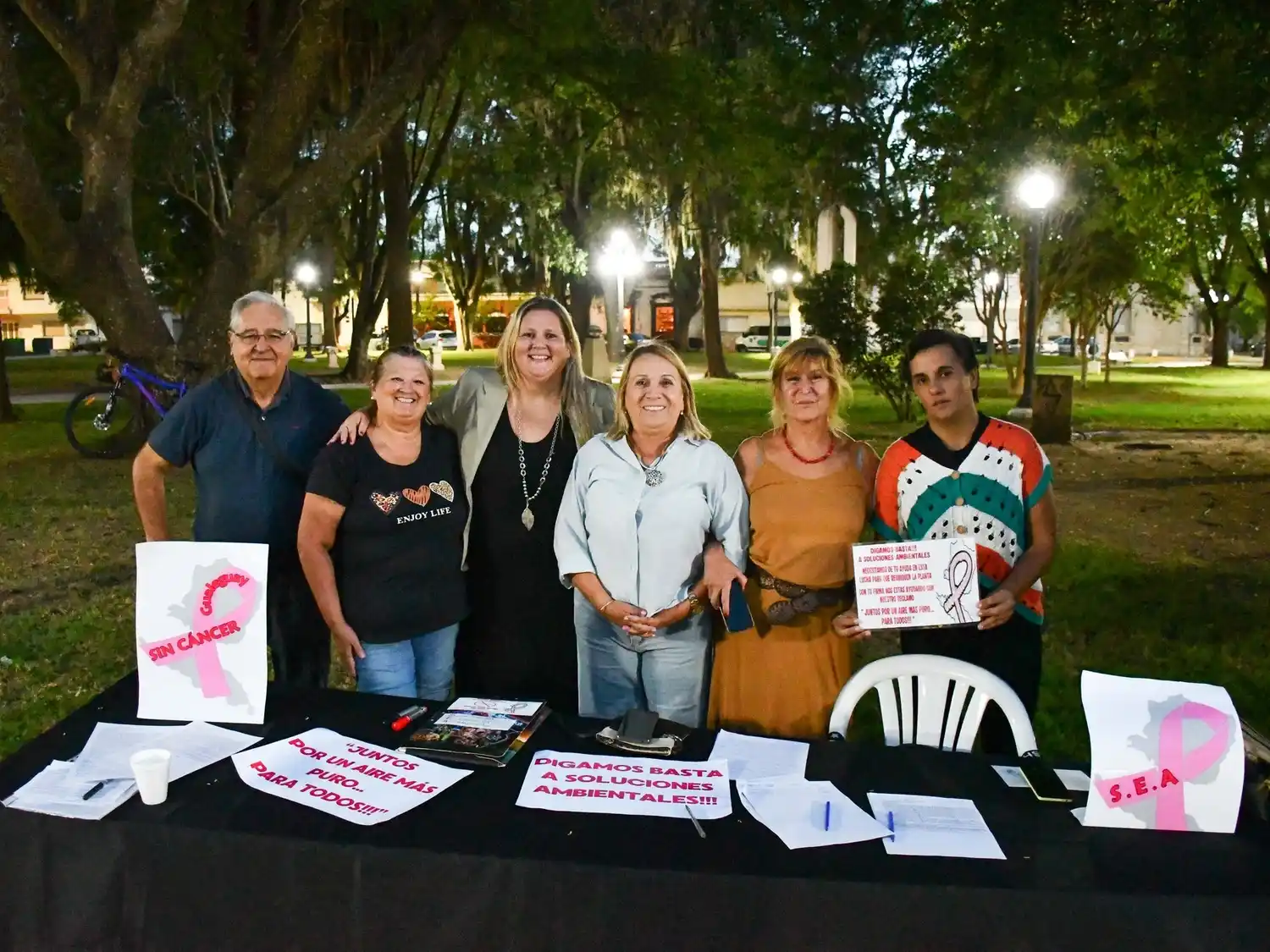 Integrantes de ambas instituciones locales junto a autoridades municipales. (Foto: MG).