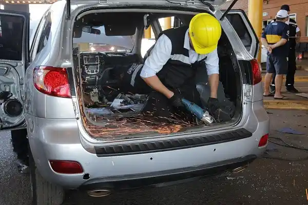 Llevaba marihuana por un valor de $2.600.000 y logró escapar