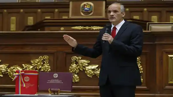 ¡POBRE PAÍS RICO! Aún no se ejecuta el presupuesto del 2023 y ya se devaluó 50%