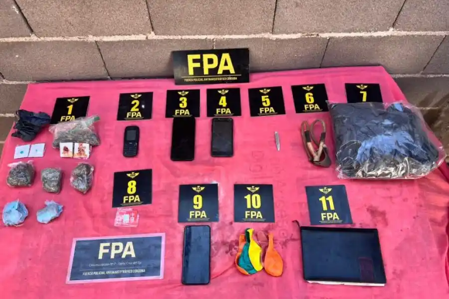 Lanzaban droga desde una gomera a la cárcel, sucedió en Cruz del Eje