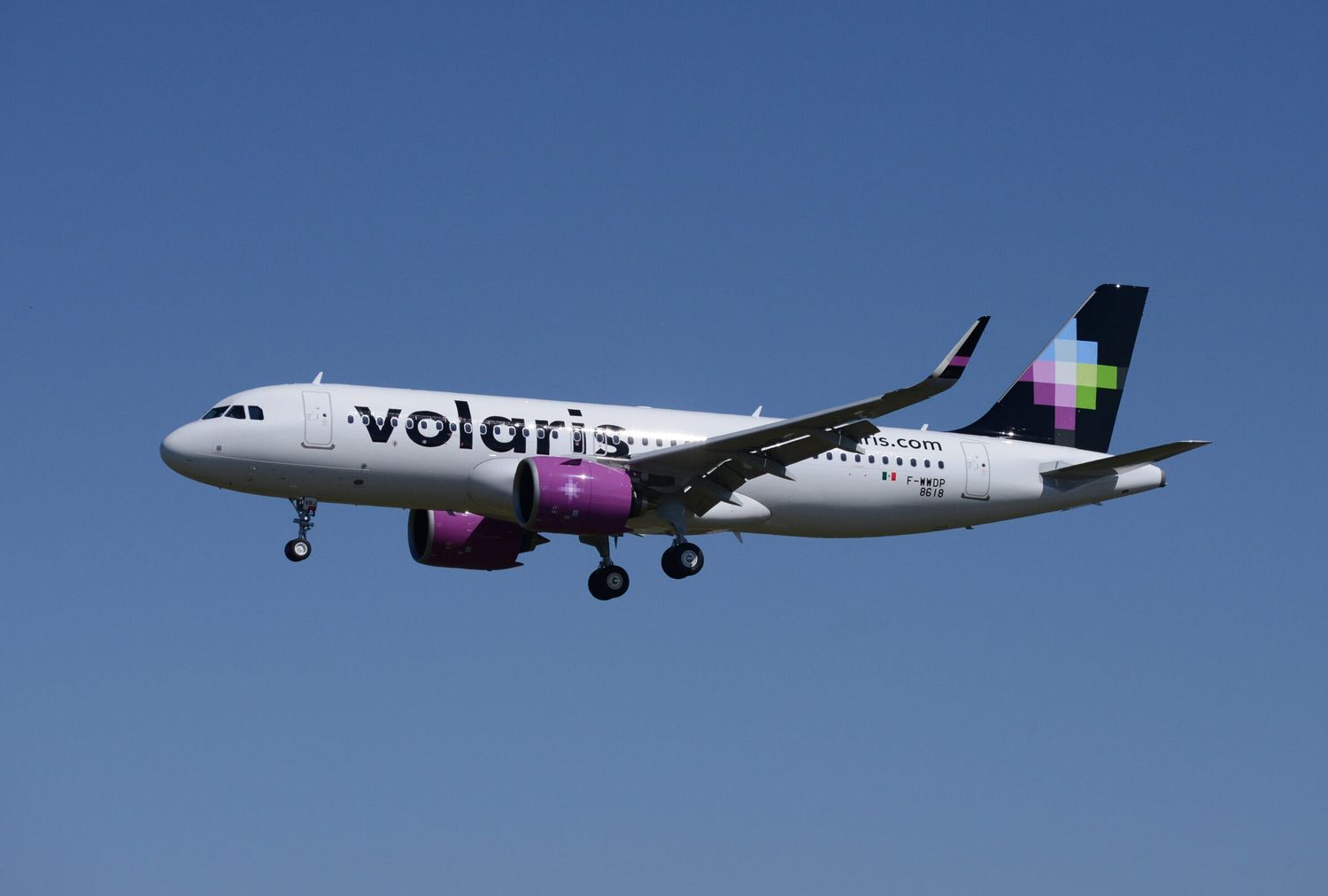 Volaris to reduce flights between Cancún and Lima