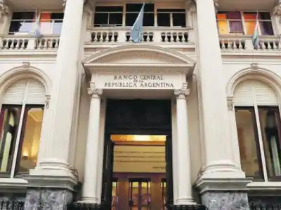 El Gobierno reinstaló el cepo cambiario por un plazo de 90 días