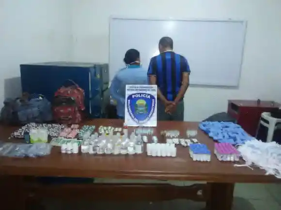 Capturados por traficar tabletas y ampollas en una auyama