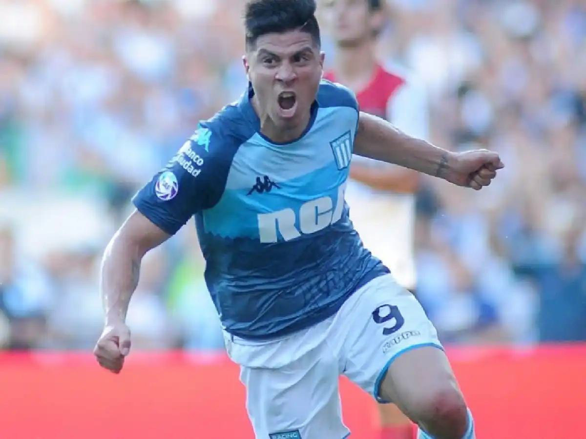 Denuncian al futbolista de Racing Jonatan Cristaldo por violencia de género