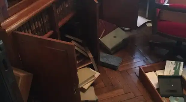 Entraron en la casa del Ministro Salvai