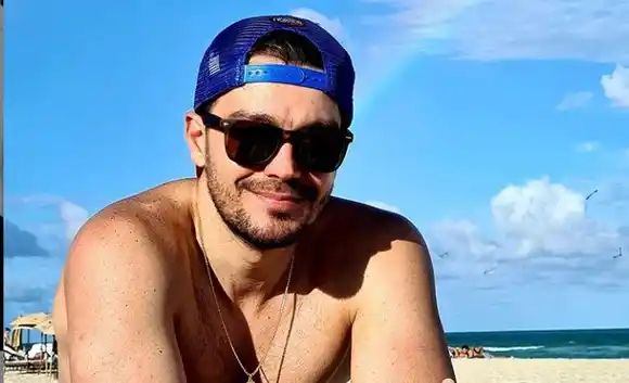 Esta es ¿La pareja? que tiene a la farándula de cabeza