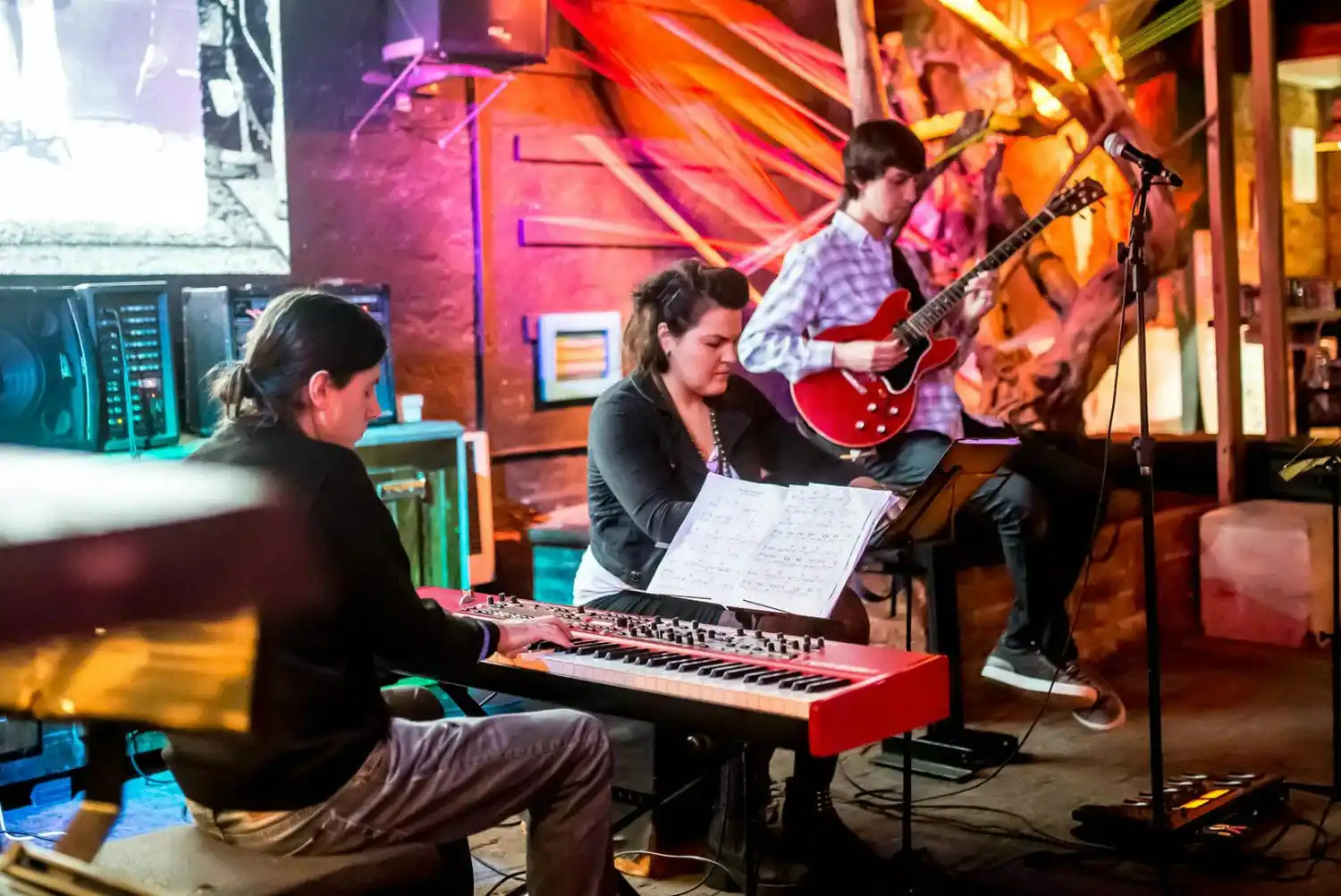 Convocatoria a los bares para ser subsedes del Festival de Jazz