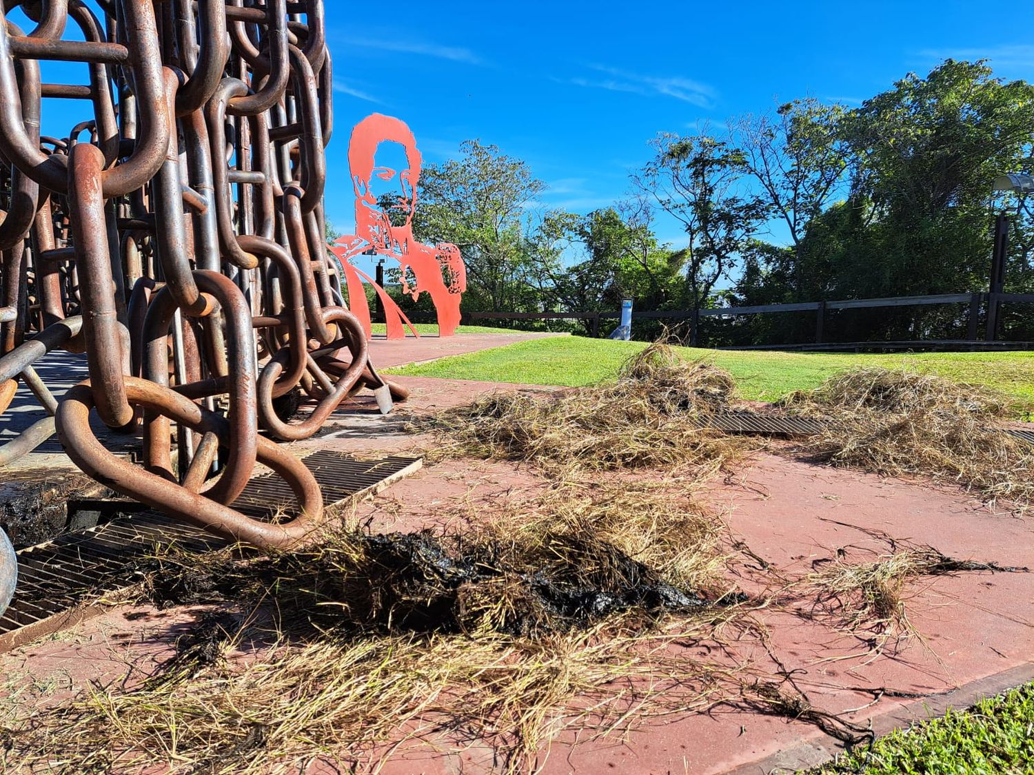 Monumento Obligado limpieza