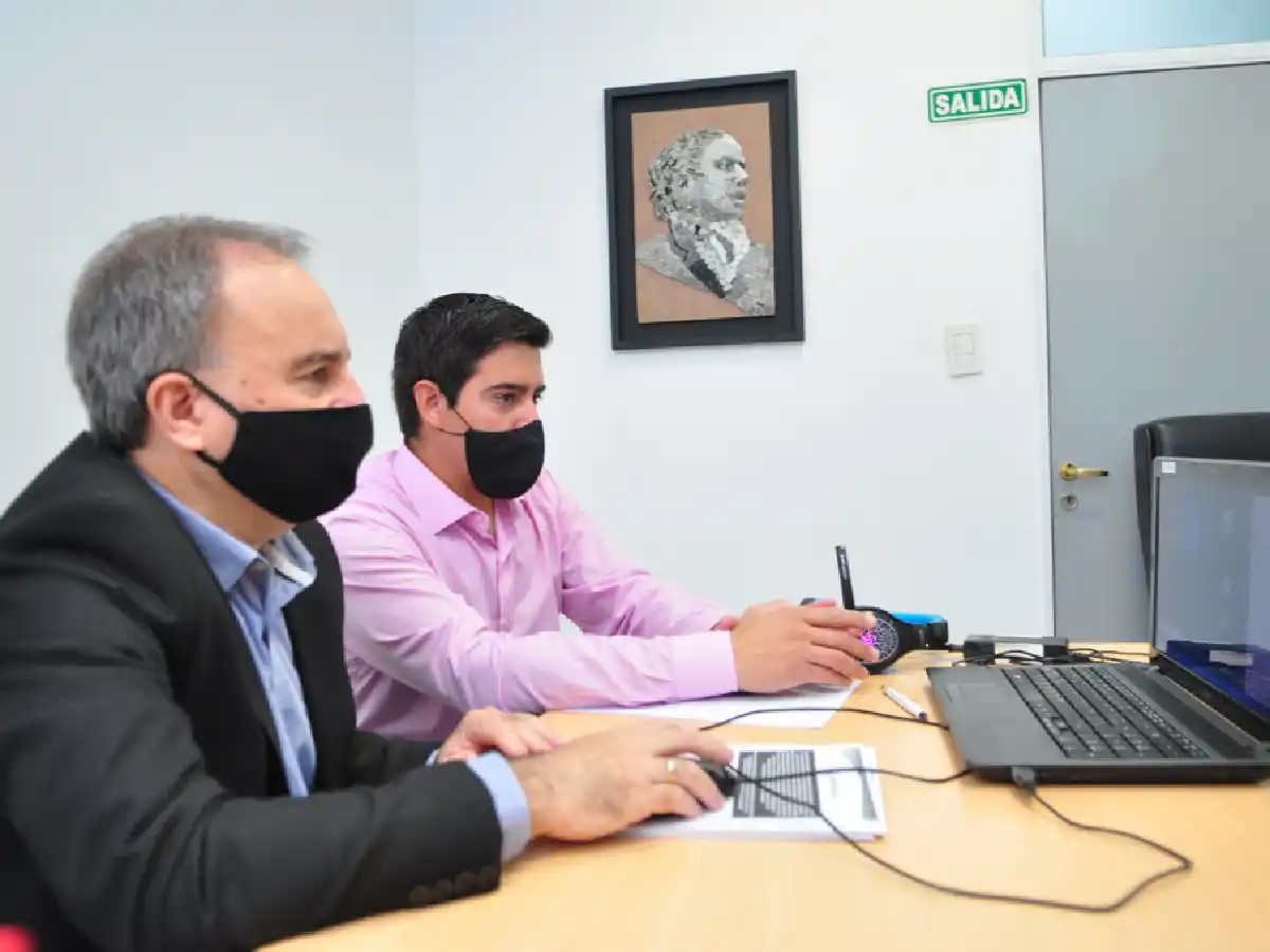  Participan 30 jóvenes de un curso gratuito de capacitación y  actualización para el mundo laboral  